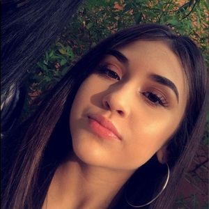 Meet your Posher, Priscilla